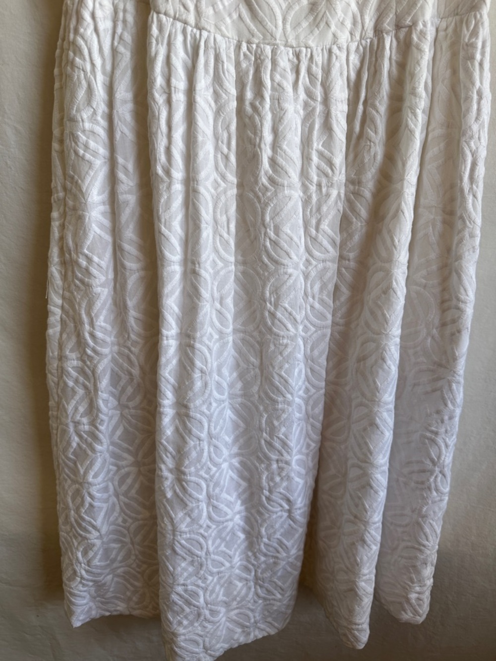 Donna Morgan white sleeveless embroidered dress with pockets, size 12 - Picture 4 of 8